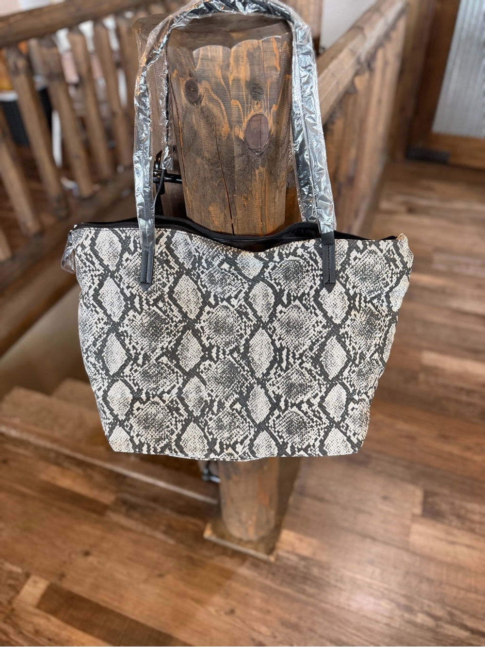 NWOT Loume Snake Print Everyday Tote Bag - Black & White